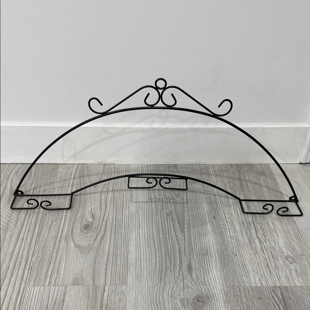 Vintage Elegant Black Metal Wall Table Decor Plate Pictures Books Holder